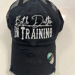 Beth Dutton hat